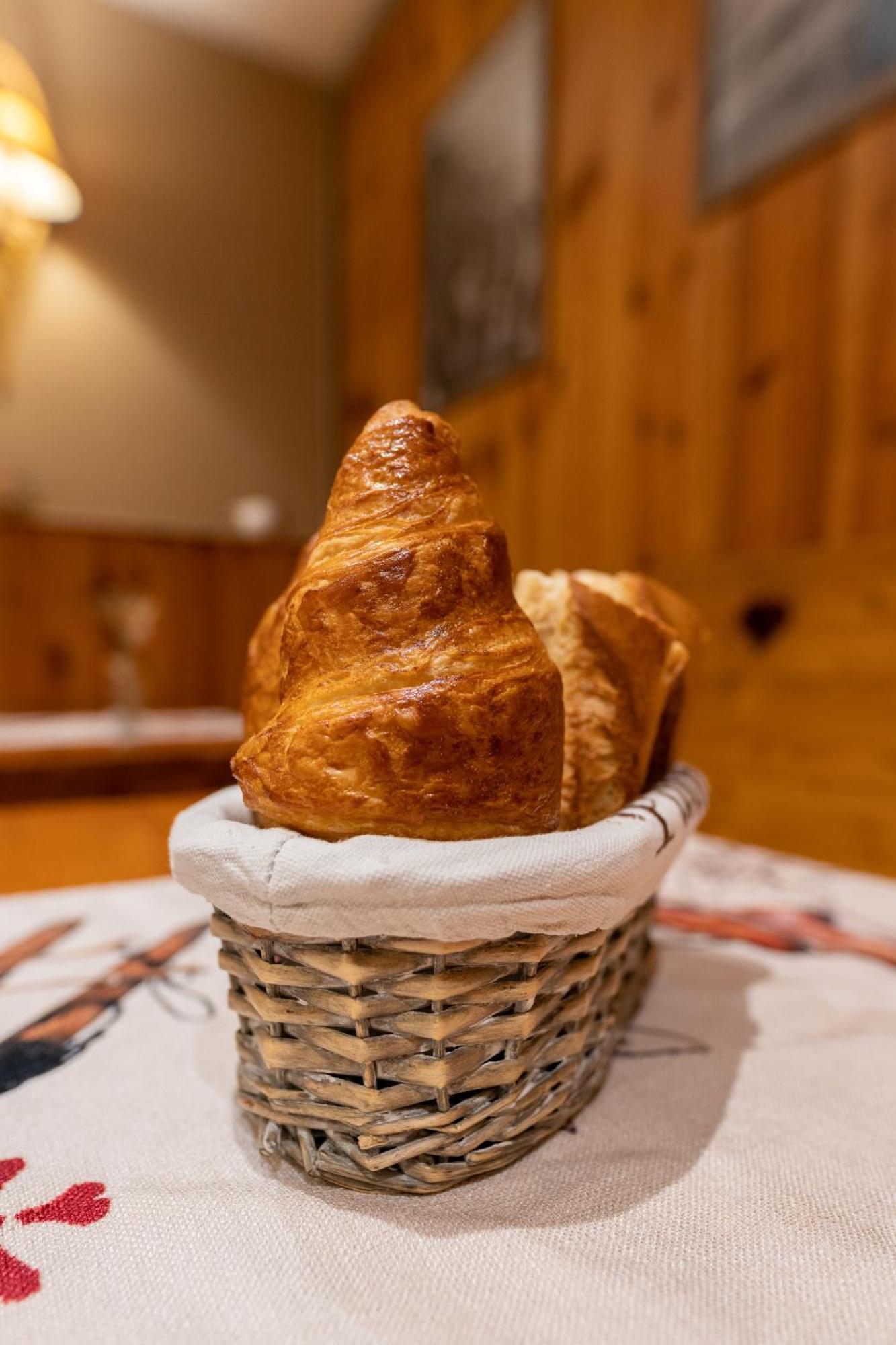 Hotel Quin Te Va Cauterets Dış mekan fotoğraf