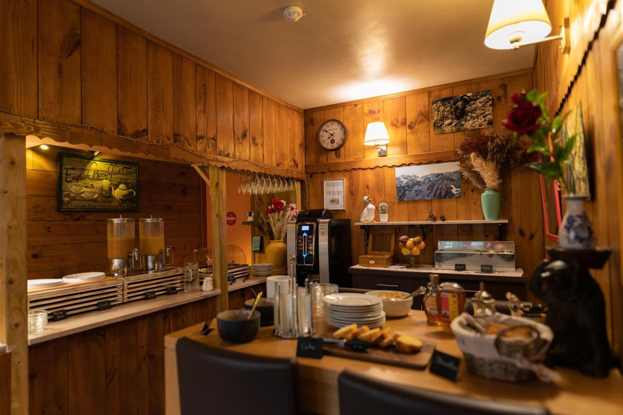Hotel Quin Te Va Cauterets Dış mekan fotoğraf