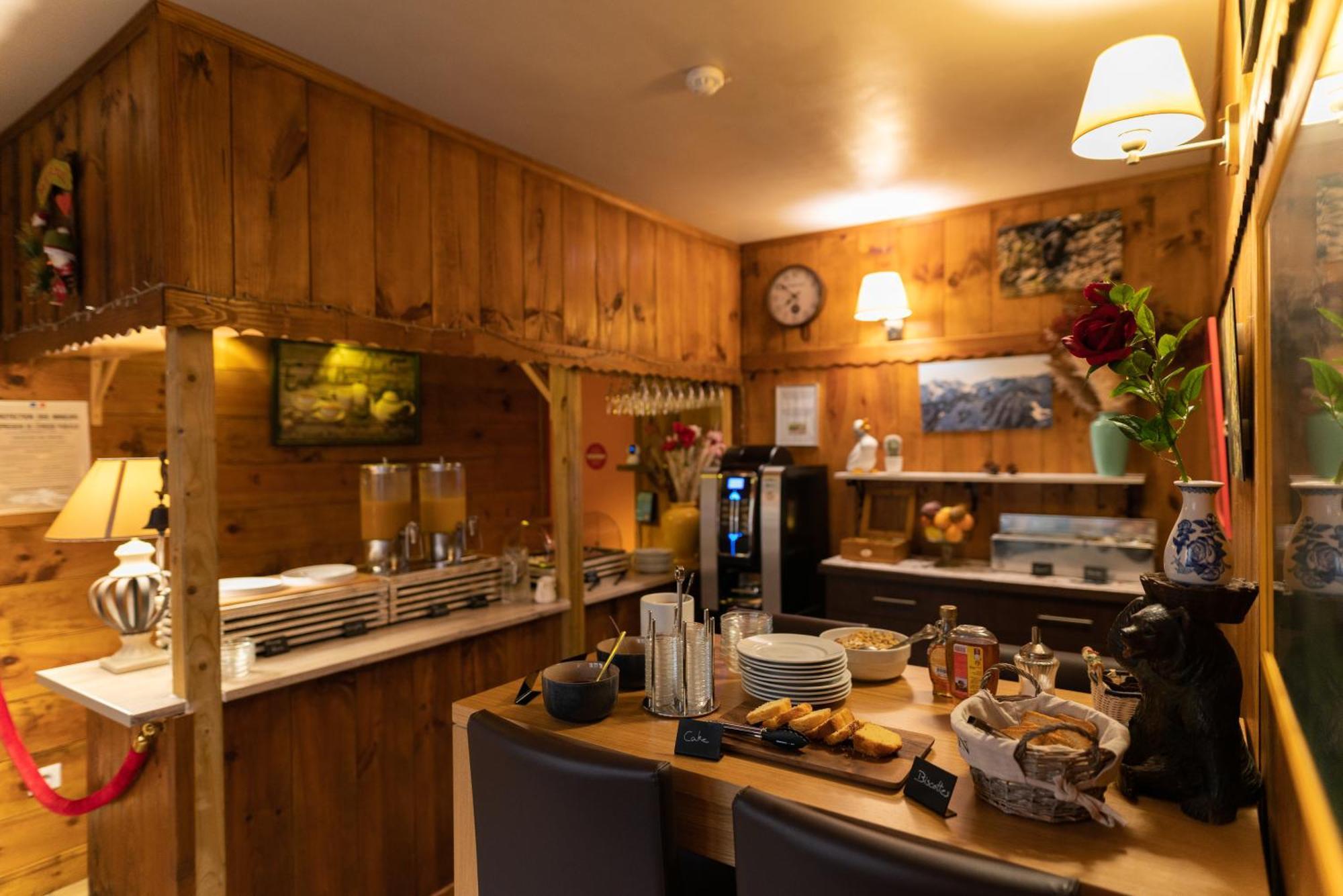 Hotel Quin Te Va Cauterets Dış mekan fotoğraf